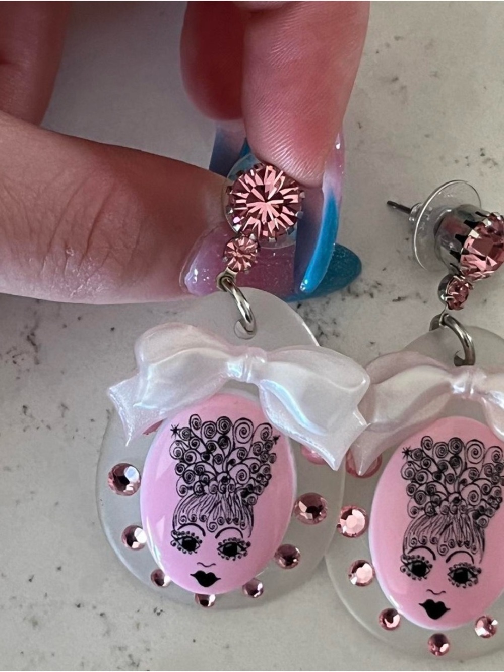 Tarina Tarantino Pink and White Bow Portrait Drop Earrings - Picture 6 of 7